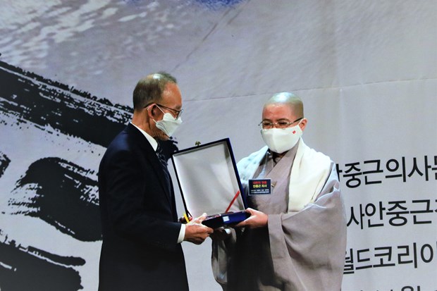 Vietnamese Buddhist nun granted World Buddhist Peace Prize Award in RoK